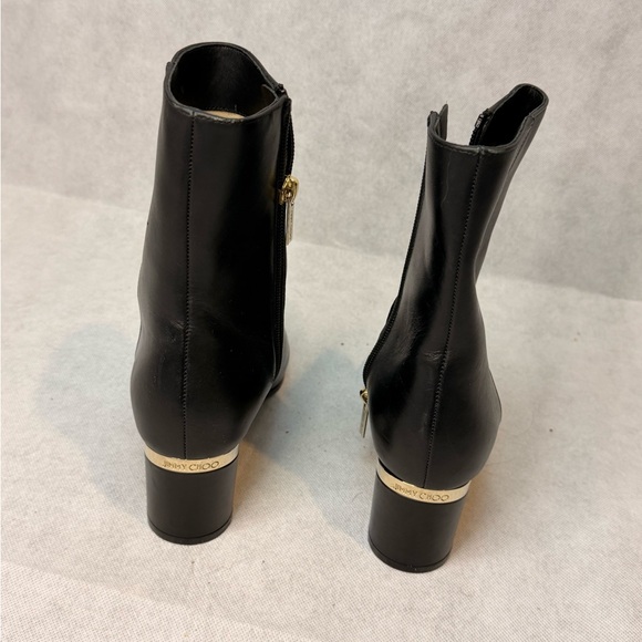 Jimmy Choo Black Leather Ankle Boot SZ 35.5 Never Worn Block Heel - Picture 3 of 4
